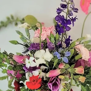 Seasonal bouquet medium