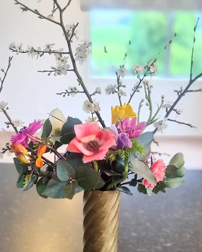 Seasonal bouquet small
